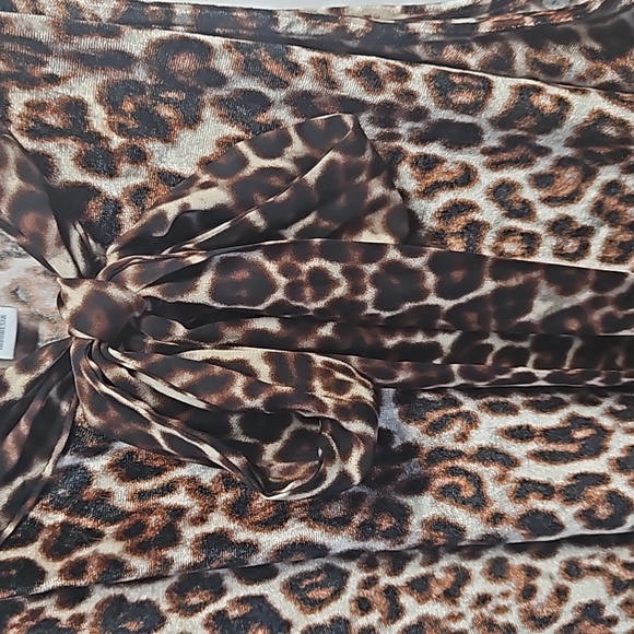 Charter Club Velvet Leopard Print Blouse Sz M NWT - Picture 2 of 7